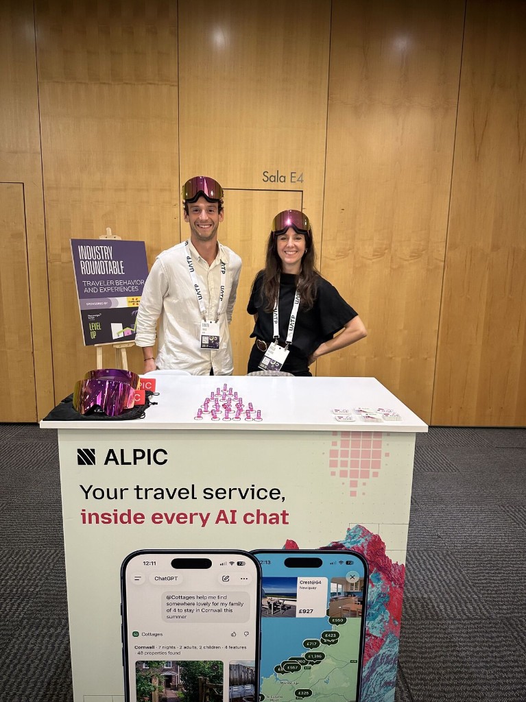 The Alpic booth at a conference, where the goggles are handed out